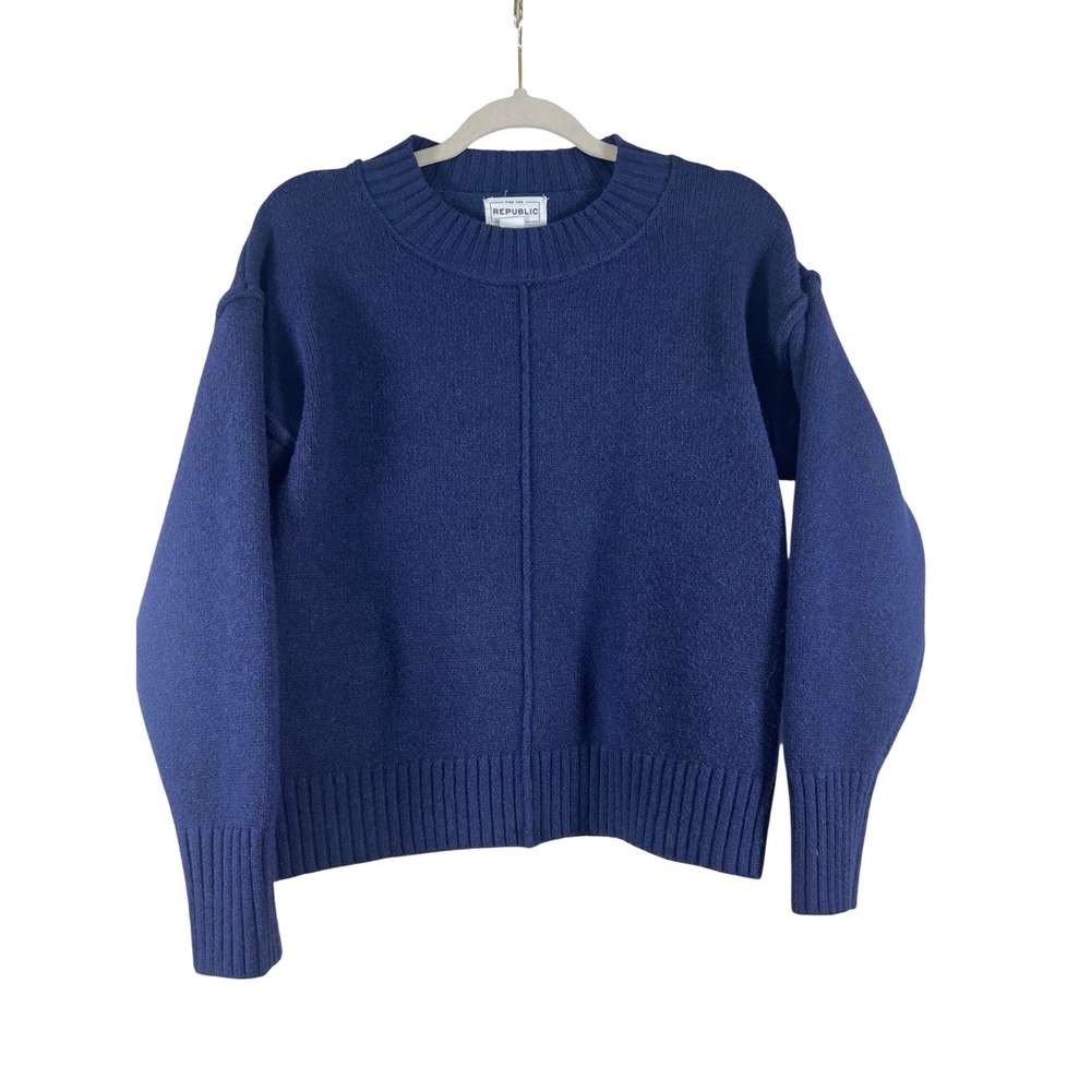 For the Republic Navy‎ Blue Center Seam Crew Neck Sweater Small Petite EUC